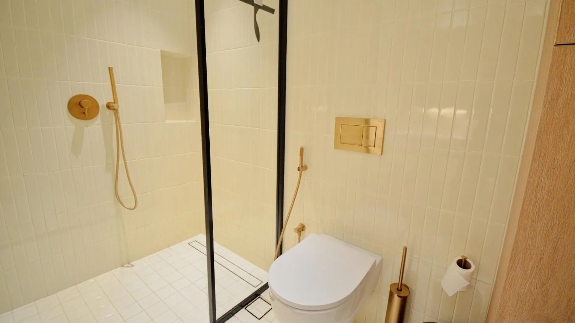 Burj View Studio At Upside Living - Business Travel Ready Dubai